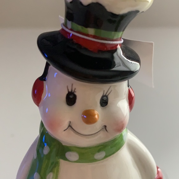 Snowman Salt & Pepper Shaker - Picture 3 of 10
